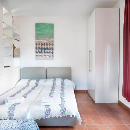 Holiday Home Almazara 펜션 *